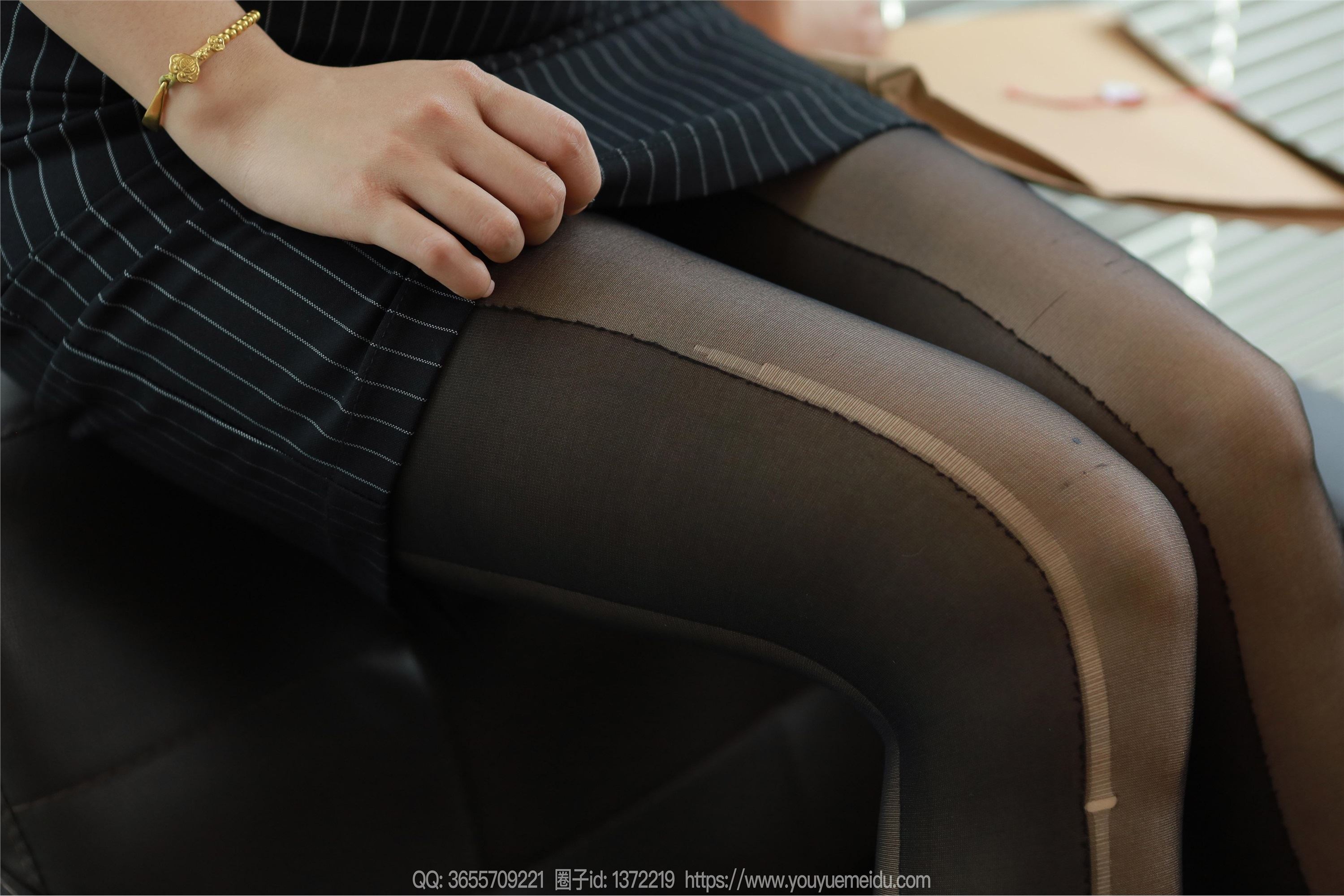 IESS异思趣向  2024.09.10 丝享家 1842 婉萍《条纹包臀裙》